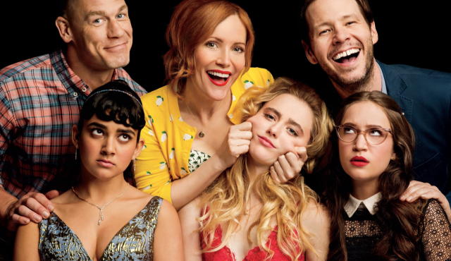 【影评专栏】《围鸡总动员》:破处是破茧、是