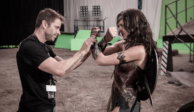 查克史奈德確定續任《神力女超人２》電影製作人，分享《正義聯盟》閃電俠新裝構想