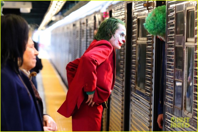 【ＤＣ電影相關】瓦昆費尼克斯的《小丑》個人電影全新大量劇照公開