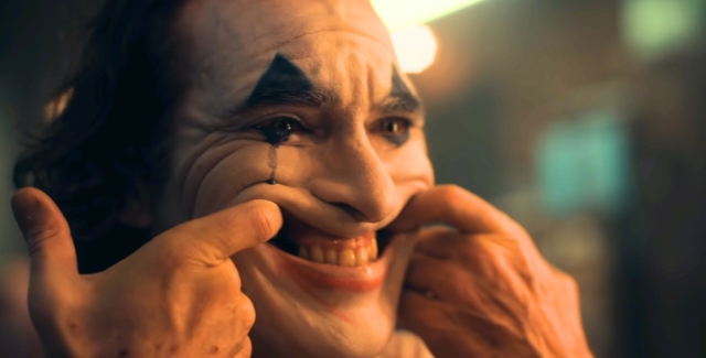 淺談DC惡棍電影《小丑》預告片插曲：在悲苦的摩登時代裡強顏歡笑的喜劇之王