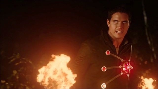 【綠箭宇宙相關】飾演前「火風暴」的演員羅比阿梅爾表示希望能再次回到《閃電俠》繼續演出