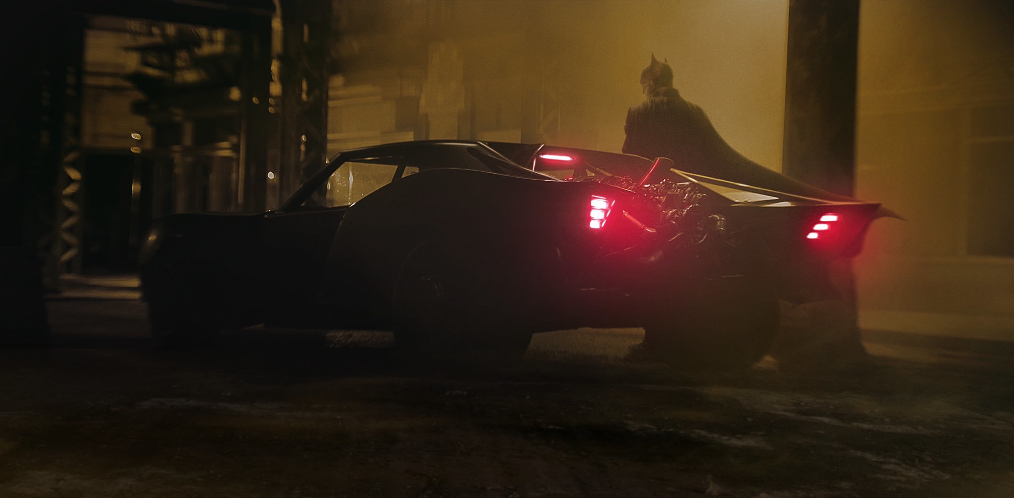 太驚人了！新版《蝙蝠俠》電影的「蝙蝠車」的造型公開了（內有三張照片）～