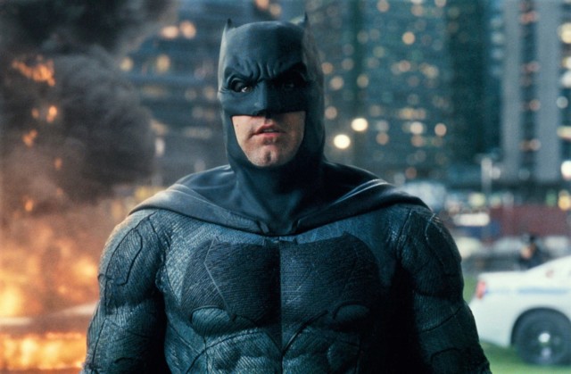 大逆轉！班艾佛列克確定回歸再扮蝙蝠俠　將在《閃電俠》與米高基頓版老爺夢幻同台