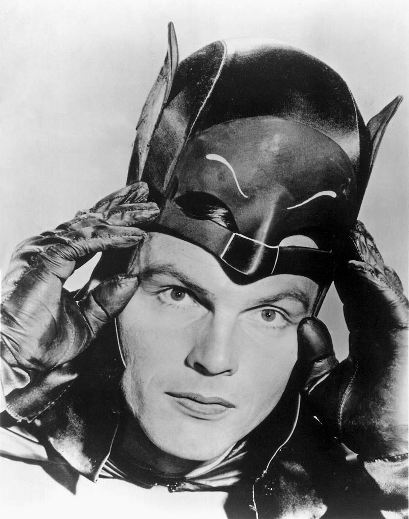 60年代影集版《蝙蝠俠》主演亞當韋斯特 去世，享壽88歲。