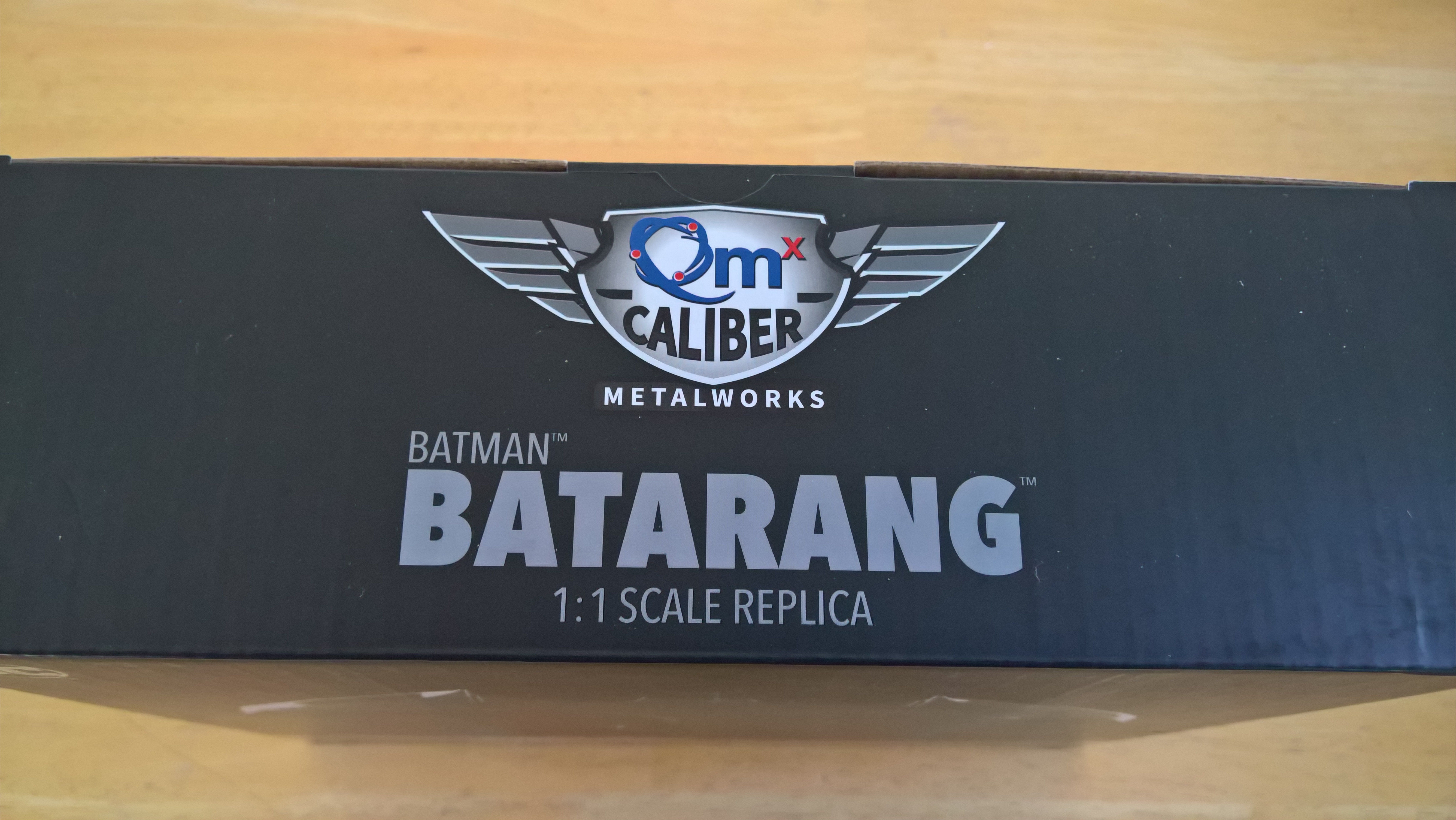 【私藏分享】METALWORKS１：１等比例蝙蝠鏢桌飾開箱照