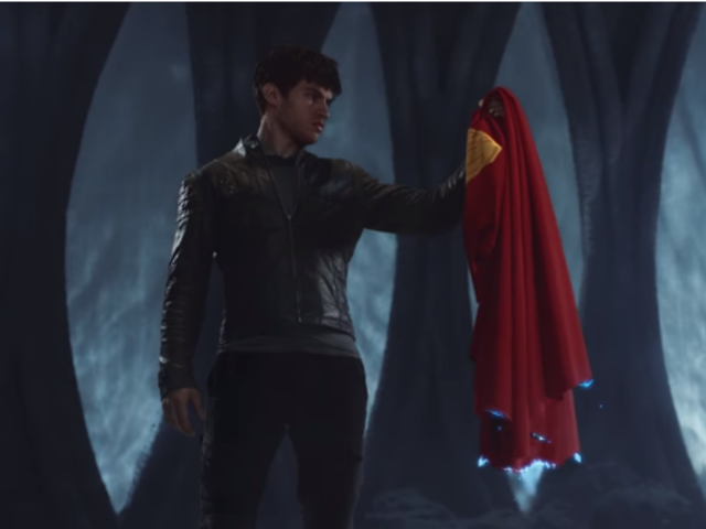 超人故鄉影集《氪星》全新前導預告短片出爐，經典超人披風現身！