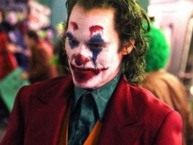 《小丑》在威尼斯影展獲得一片好評！Metacritic 也公開第一波的評論重點～