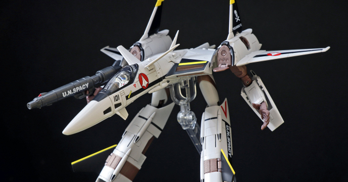 [D.M.S. 玩具報告] Flash Back 2012 - Bandai HI-METAL R - VF-4G 閃電三式 (Lightning III)