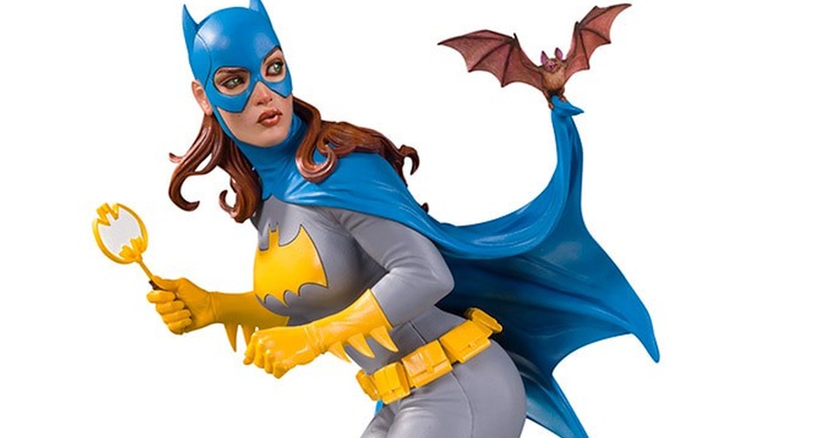 手上那支是…蝙蝠造型蒼蠅拍？！ DC Collectibles DC 封面女郎系列【蝙蝠女 by Frank Cho】Batgirl by Frank Cho 全身雕像作品