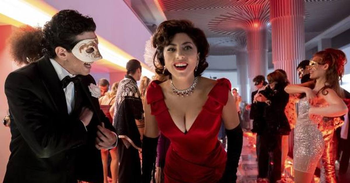 《Gucci：豪門謀殺案》拍片壓力大到讓女神卡卡帶護士到處跑，坦言不排斥轉戰超級英雄電影