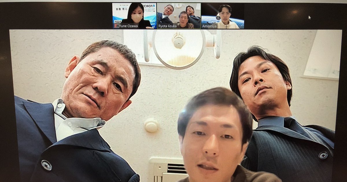 推主秀出跟老闆視訊背景出現《極惡非道》角色  網友 : 這威壓感太強烈了！