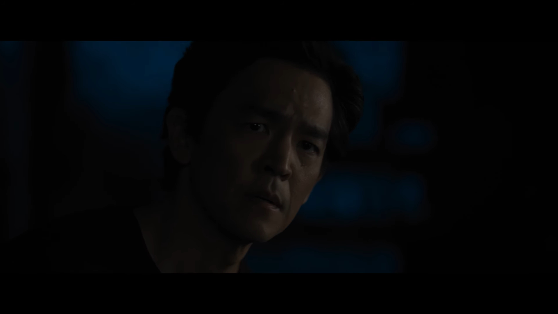 布倫屋製片全新AI驚悚片《他們聽著》預告公開　《非關男孩》導演執導並撰寫劇本