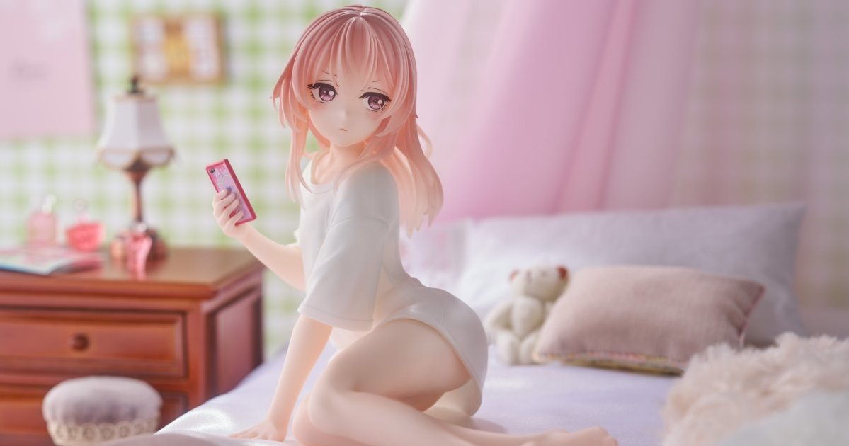 TAITO 景品「Desktop Cute《戀上換裝娃娃》乾紗壽葉」，再現穿上新菜白 T 的登場造型！