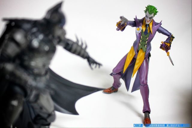 【開箱】S.H.F. - The Joker Injustice Ver (不義聯盟-小丑)