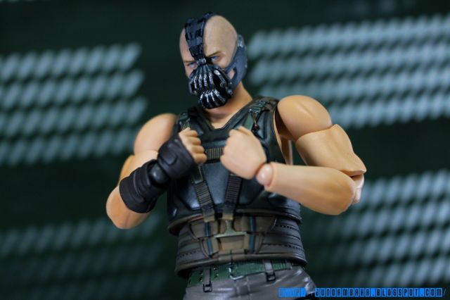 開箱】Mafex - Bane (The Dark Knight Rises) | 玩具人Toy People News