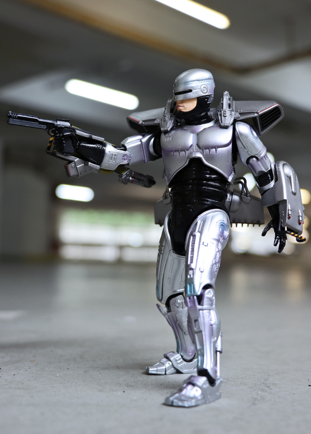 D.M.S. 玩具報告] 不論生死，你也得跟我走...... MAFEX - Robocop 3 | 玩具人Toy People News