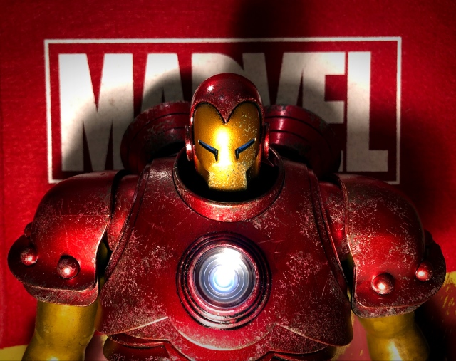 『推坑分享』看膩了hot toys的鋼鐵人了嗎？那就帶你瞧瞧threeA x Marvel IRONMAN Classic！！