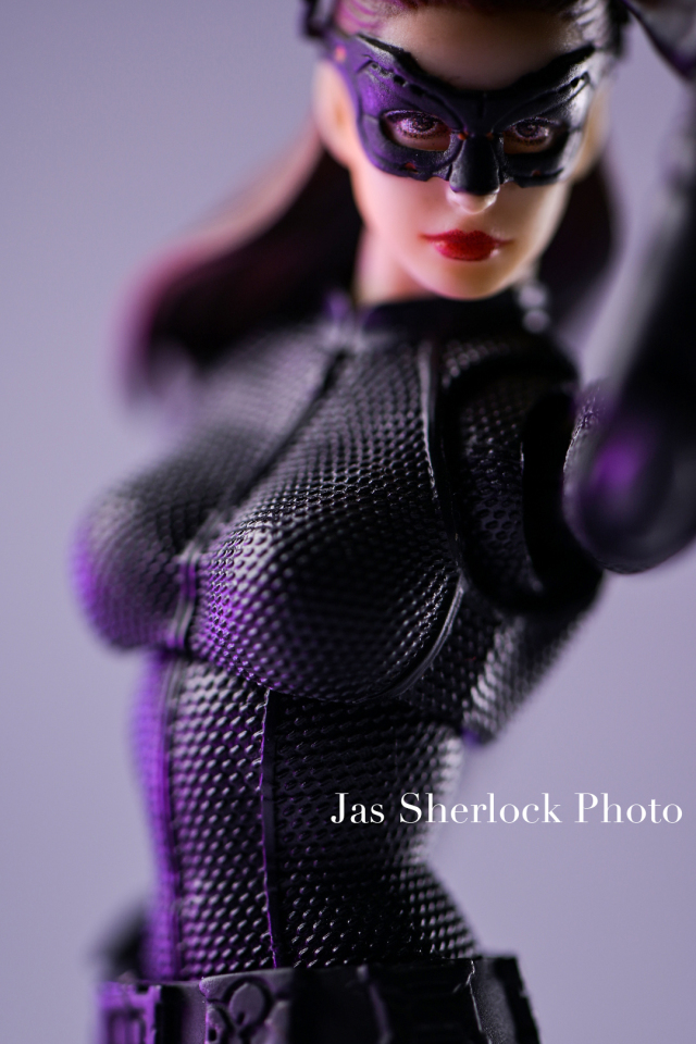 優雅聰明美貌性感集於一身的小惡魔-Mafex安海瑟威版貓女2.0