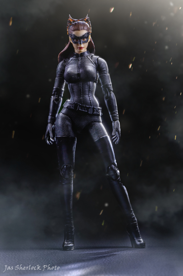 優雅聰明美貌性感集於一身的小惡魔-Mafex安海瑟威版貓女2.0