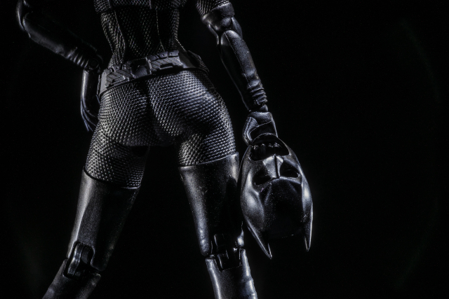 優雅聰明美貌性感集於一身的小惡魔-Mafex安海瑟威版貓女2.0