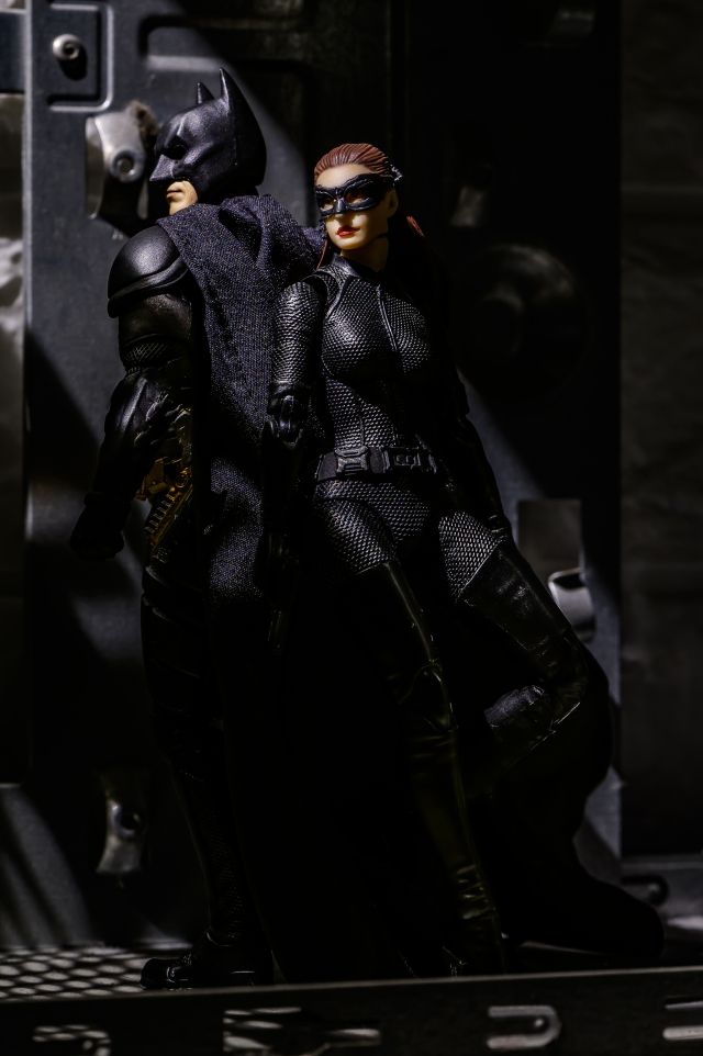 優雅聰明美貌性感集於一身的小惡魔-Mafex安海瑟威版貓女2.0