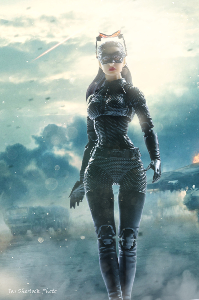 優雅聰明美貌性感集於一身的小惡魔-Mafex安海瑟威版貓女2.0