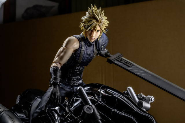 [玩具攝影]重回那個約定之地，找回童年的回憶，展開一場全新的冒險![PLAY ART改-FF7重製版-克勞德+哈迪戴德那]