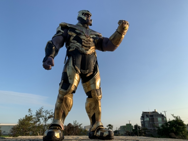 帝王來襲 開箱 - Hot Toys MMS529 薩諾斯 復仇者聯盟4 終局之戰