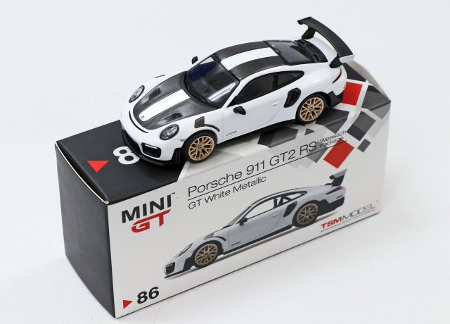 D.M.S. 玩具報告] 男人的夢想坐駕- MiniGT - 1/64 Porsche 911 GT2 RS