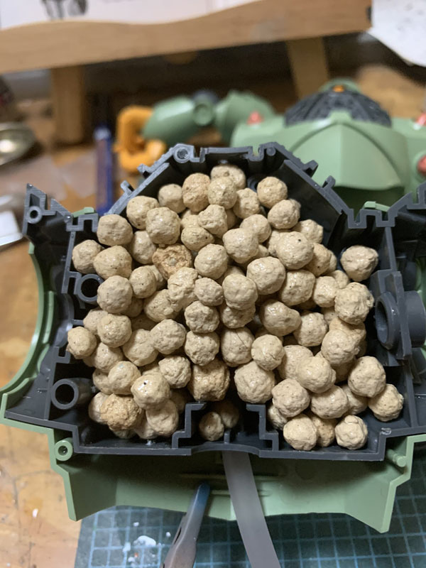 水陸兩用鋼普拉！？推主改造《機動戰士鋼彈》登場機體「索克」，讓鋼普拉變成水族箱過濾器！？