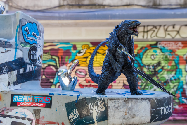 [玩具攝影]我的正妹朋友出門遛她的GK傳奇哥吉拉