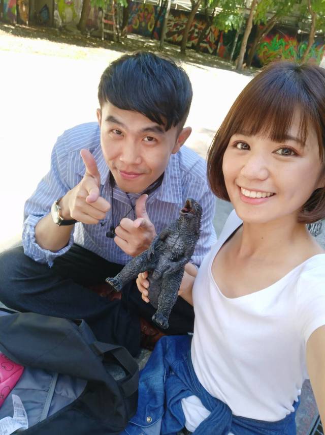 [玩具攝影]我的正妹朋友出門遛她的GK傳奇哥吉拉