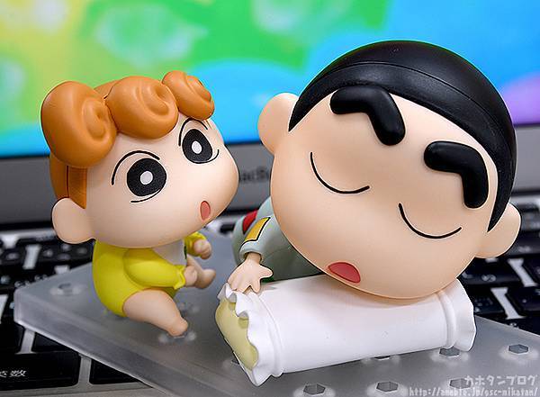 黏土人《蠟筆小新》野原新之助 睡衣Ver. ＆ 小葵 經典睡衣與豐富表情超萌再登場！