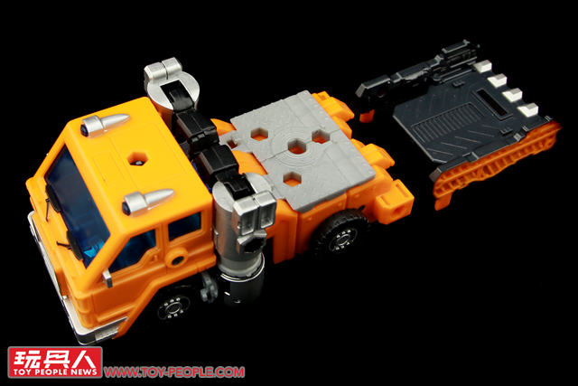 永無止息的困獸之鬥！孩之寶變形金剛經典世代系列塞博坦之戰「王國」第二波 開箱報告