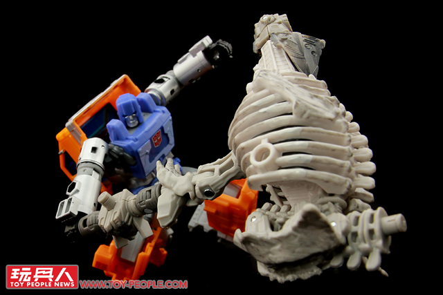 永無止息的困獸之鬥！孩之寶變形金剛經典世代系列塞博坦之戰「王國」第二波 開箱報告