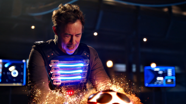 《閃電俠》S7E1：需要犧牲隊友的人造神速力　威爾斯傳統可能成絕響？