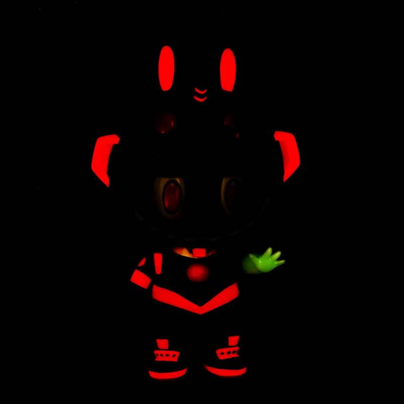 第三彈衝擊!Labubu ×《新世紀福音戰士》抽選限定「EVA Labubu 初號機覺醒版」蓄光軟膠