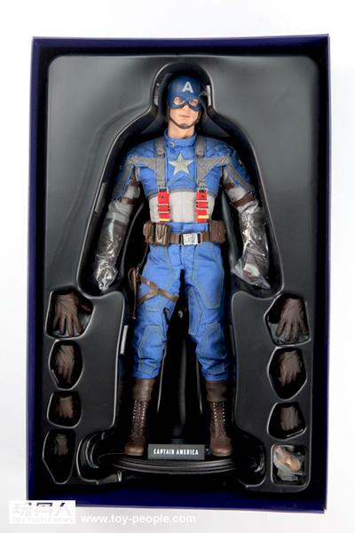 Hot Toys MMS 156 Captain America