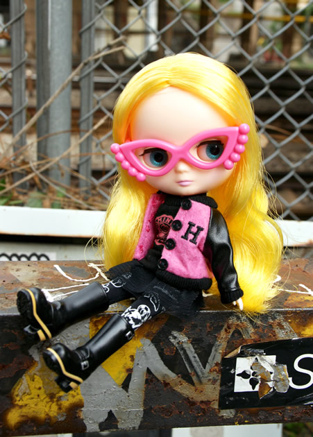 純正搖滾血統小布！HYSTERIC MINI × Blythe = “Suzi Hysteric”