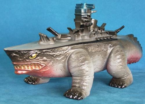 怪獸鄉的ウルトラマン軍艦怪獸