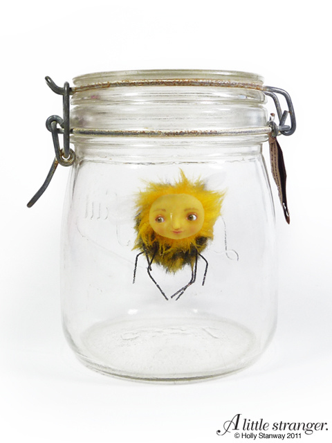 Holly的a little stranger 小小陌生人Bee-Girl In a Jar