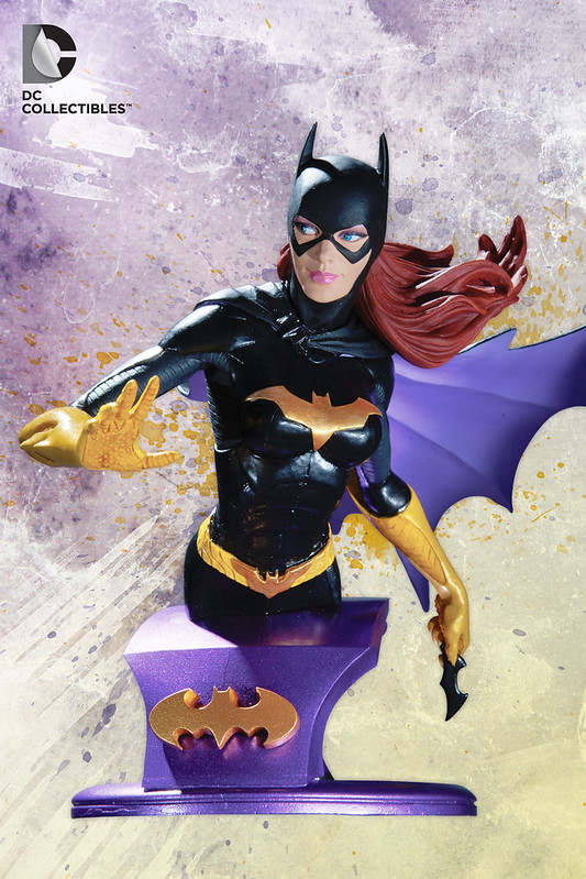 DC COMICS SUPER–HEROES: BATGIRL BUST