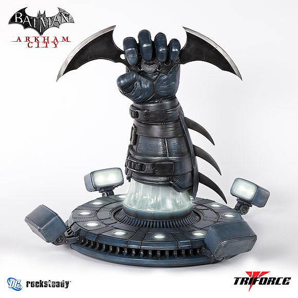 TRIFORCE - 蝙蝠俠：阿卡漢城市 蝙蝠飛鏢1：1複製品