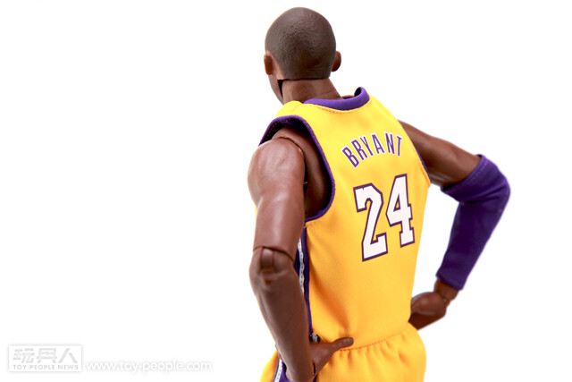 ENTERBAY – 1/6 REAL MASTERPIECE NBA：Kobe Bryant 開箱報告| 玩具人 