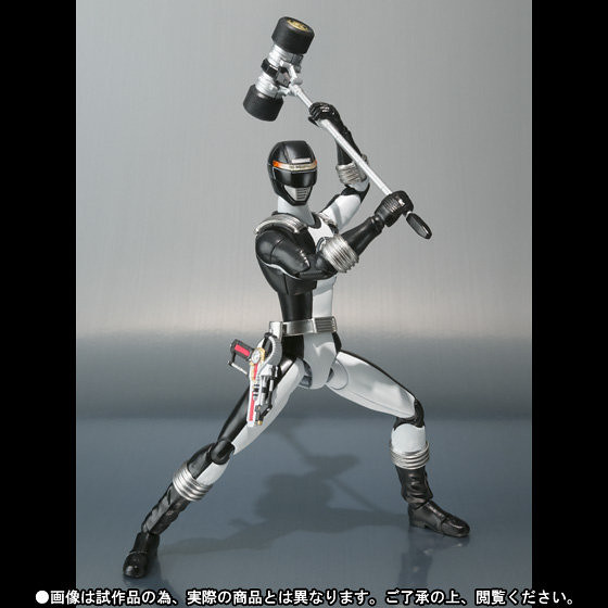 S.H. Figuarts 轟轟戰隊 冒險黑和冒險藍