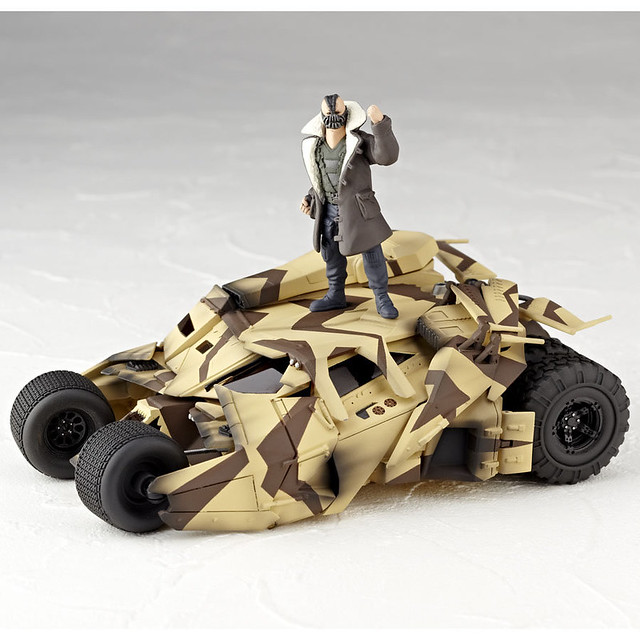 海洋堂 特攝 REVOLTECH No.047 Batmobile Tumbler Cannon 