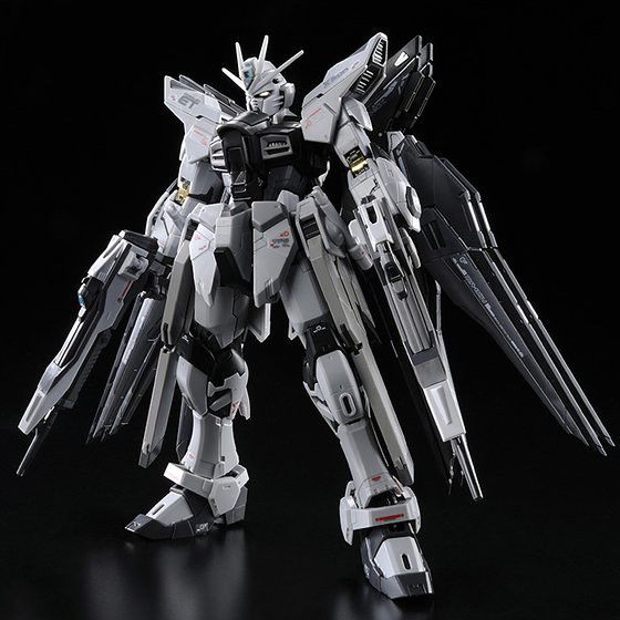 RG 1/144 攻擊自由鋼彈 （未啟動模式）