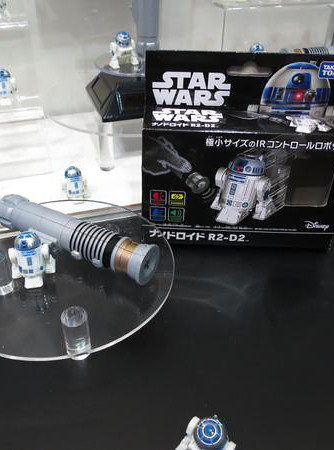 《星際大戰》R2-D2 超級迷你遙控機器人！