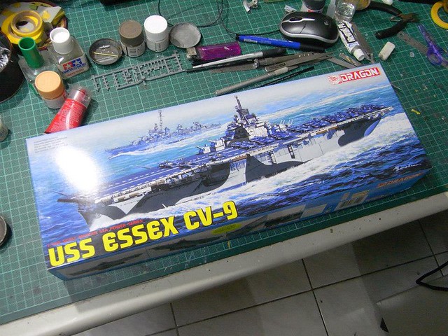 【玩具人詹波投稿】DRAGON  ESSEX CV-9航空母艦 製作分享