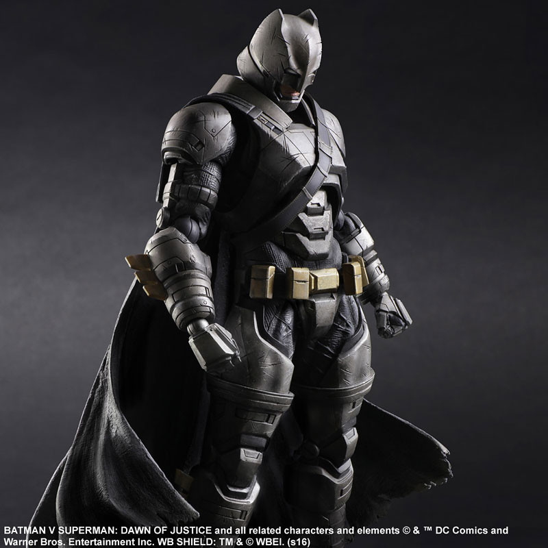 Play Arts 改【重裝蝙蝠俠。Armored Batman】蝙蝠俠對超人：正義曙光